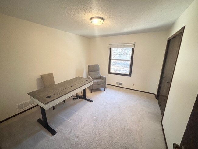 Photo - 4301 University Ave NE