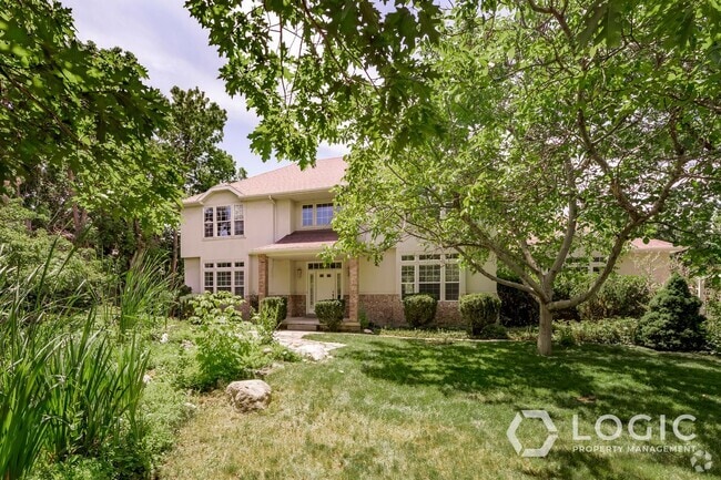 Building Photo - Beautiful Home in Excellent Sandy Location!