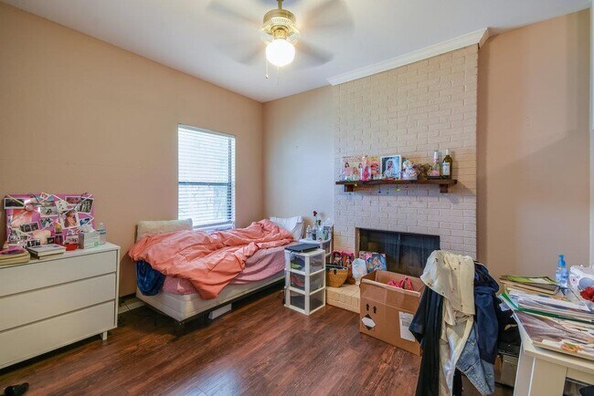 Photo - 2813 1/2 Rio Grande St Unit 101