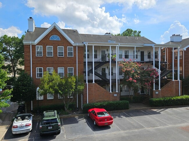 Building Photo - GHENT ON THE SQUARE Unit 302 Rental