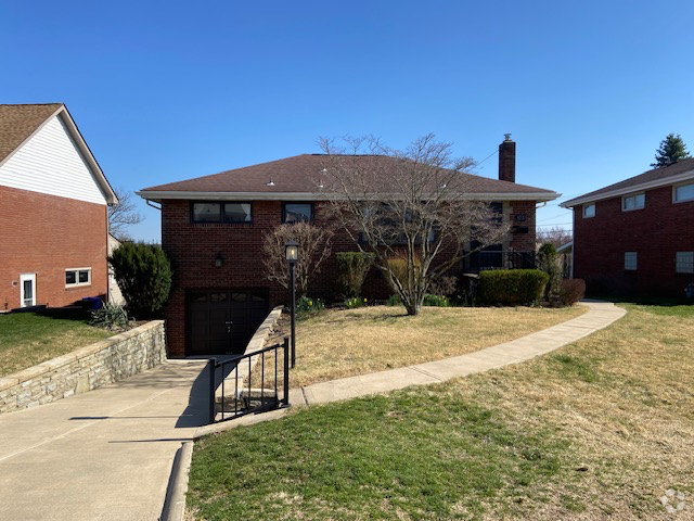 Building Photo - 1215 Akehurst Rd Rental