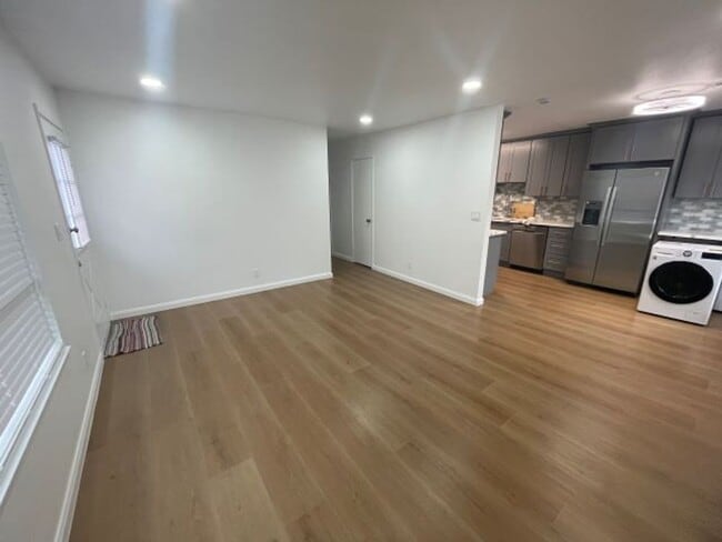 2262 Eric Ct