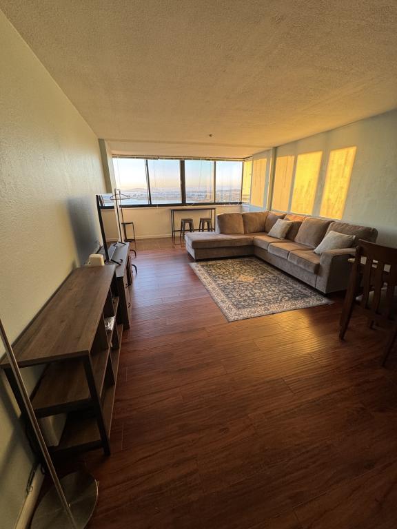 Building Photo - 555 Pierce St Unit 843