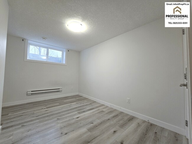 Photo - 8020 Kiriak Link SW