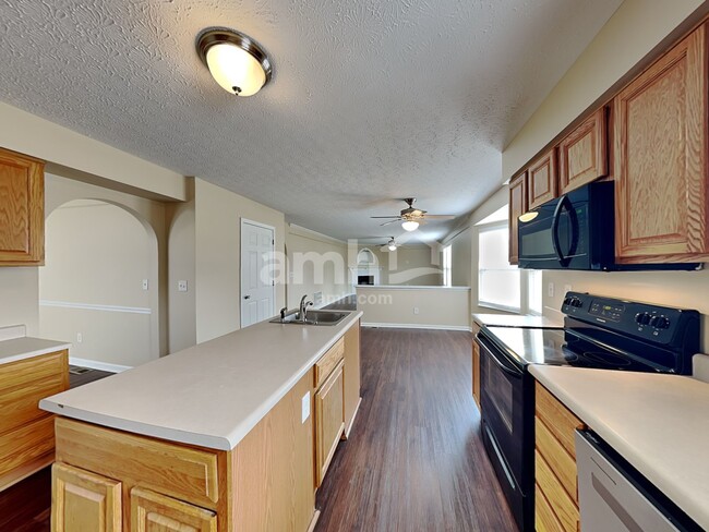 Photo - 90 Knights Bridge Dr N