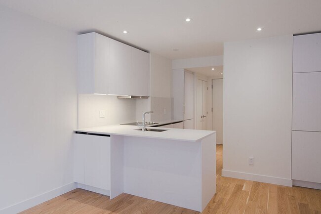 Photo - 3495 Rue de la Montagne Unit 103