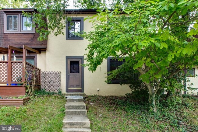 Building Photo - 5461 Enberend Terrace