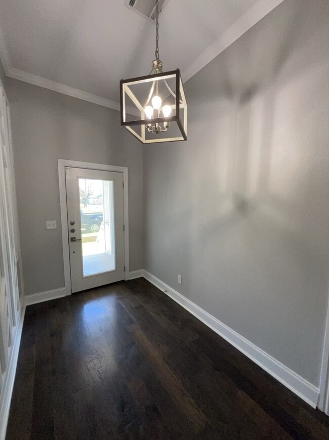 Photo - 401 Walton St