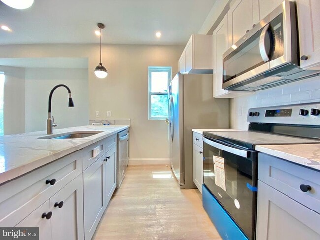 Photo - 6100 Ridge Ave Unidad 3