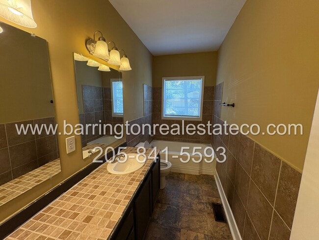 448 Exeter Dr
