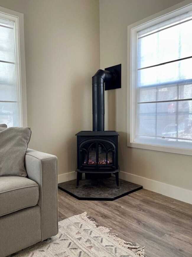 Photo - Modern 3 Bedroom 2.5 Bathroom House Close to Downtown Nevada City