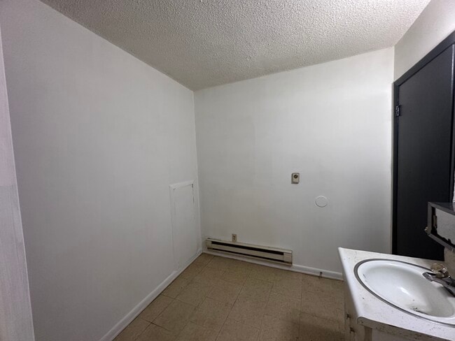 Photo - 30-103 Illinois-