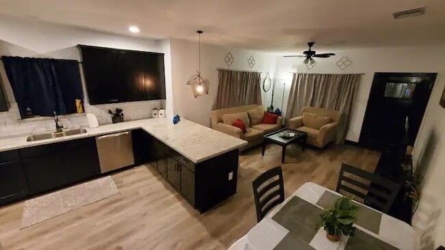 Photo - 6706 Avenue C