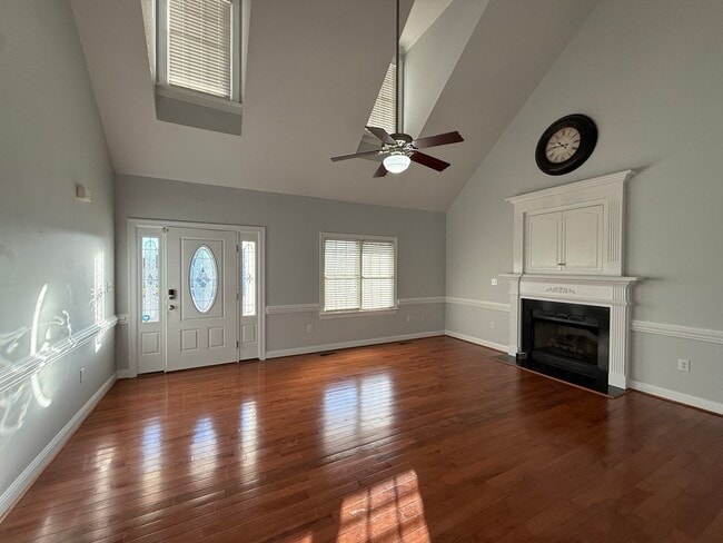 Photo - 3704 Warwick Pl