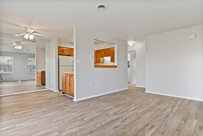 Photo - 7036 Basswood Rd