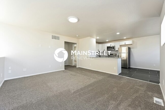 Photo - 3 Bedroom Pet-Friendly Home in DENVER, CO with Main Street Renewal