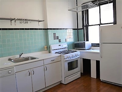 Photo - 910 W Newport Ave Unit 2