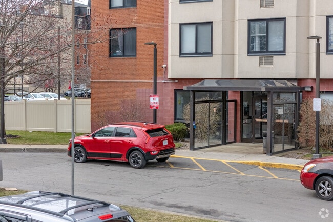 Photo - Santa Maria Towers