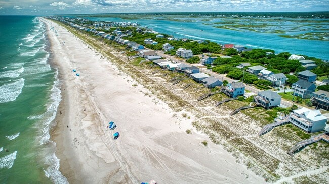 Photo - PLAN AND SECURE YOUR WINTER GETAWAY NOW, W...
