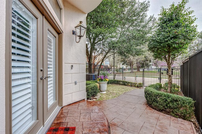 Photo - 6315 Rodrigo St