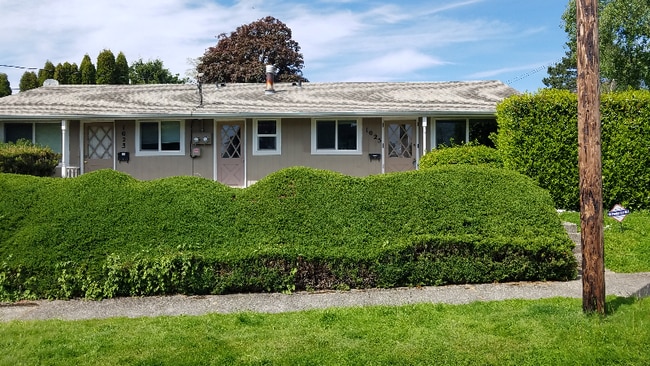 Building Photo - 1025 E Kincaid St Rental
