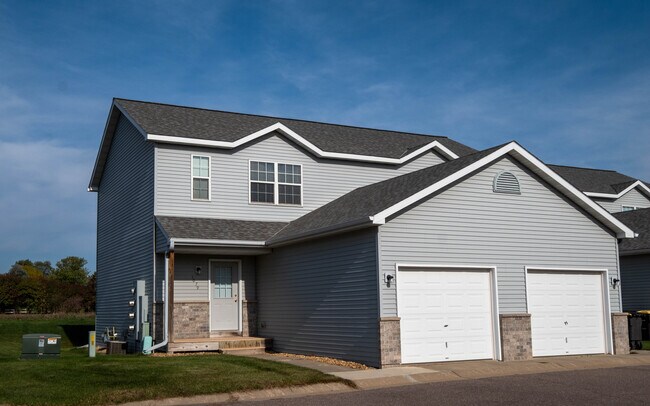 Photo - 1001 Alpine Way