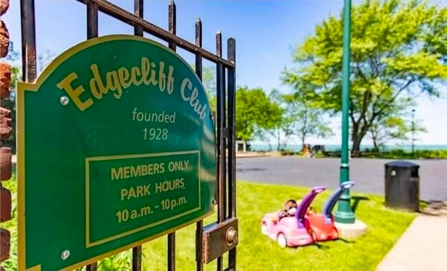 Estilo de vida Disfrute del verano a solo unos pasos de casa con acceso opcional a la histórica playa Edgecliff - 90 E 216th St