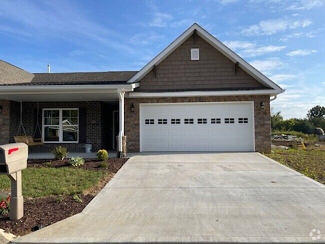 Building Photo - Location & Convenience!!! Rental