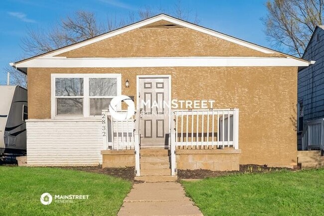 Building Photo - 3 Bedroom Pet-Friendly Home in Columbus, OH with Main Street Renewal