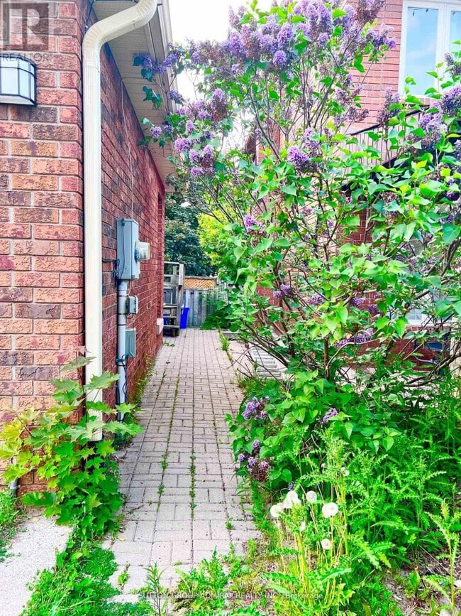 Photo - 71 Trillium Crescent