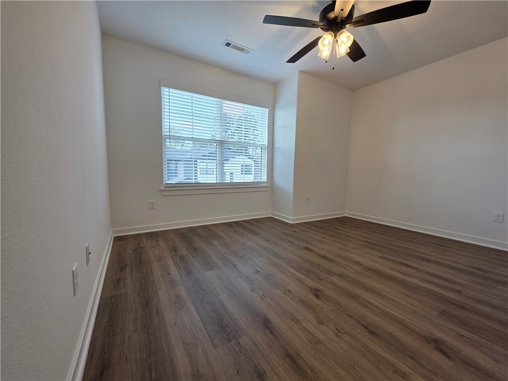 Photo - 805 N Crater Ave