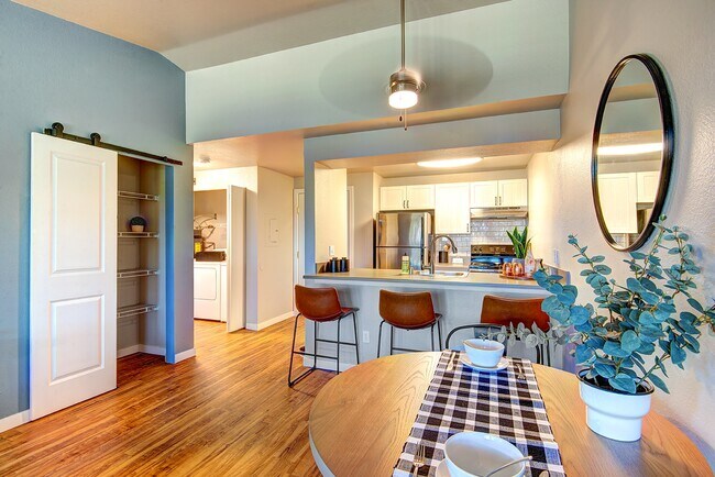 Photo - The Lynx Apartments