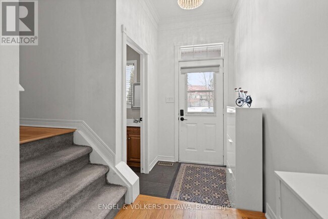 Photo - 37 Laumann Ct