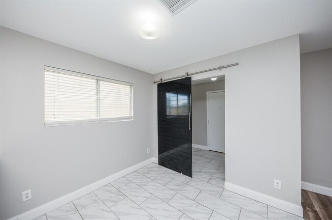 Building Photo - 7726 Galleon Field Ln