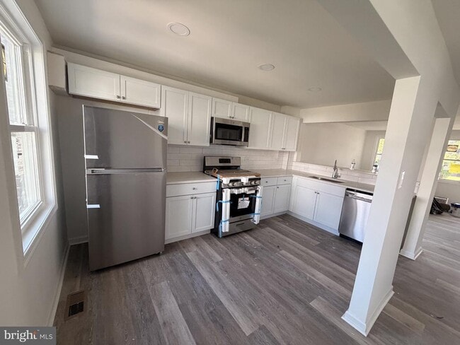 1235 Elson Rd