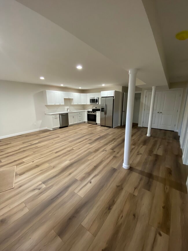 Photo - 64 Hallock Landing Rd