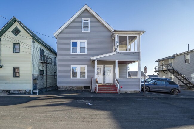 Building Photo - 25 Salem St