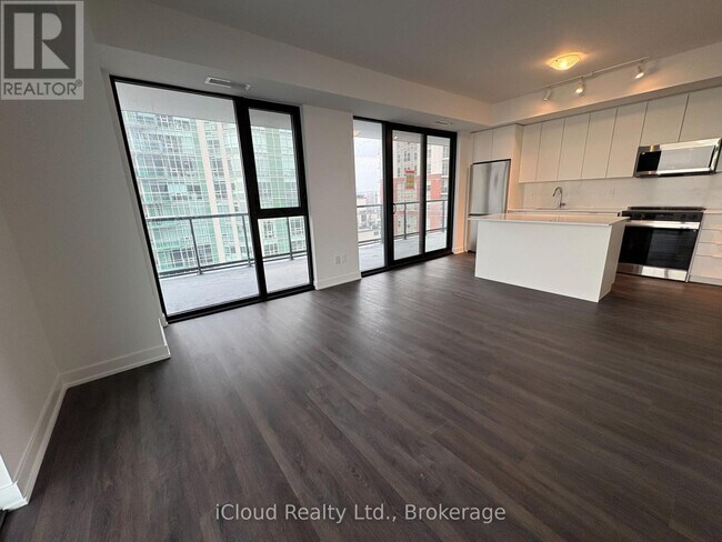 Photo - 2075 Lakeshore Rd. Unit 908