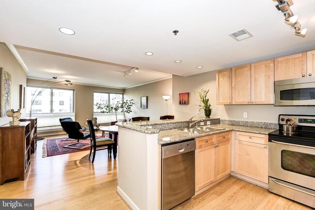 Photo - 777 7th St NW Unit 620