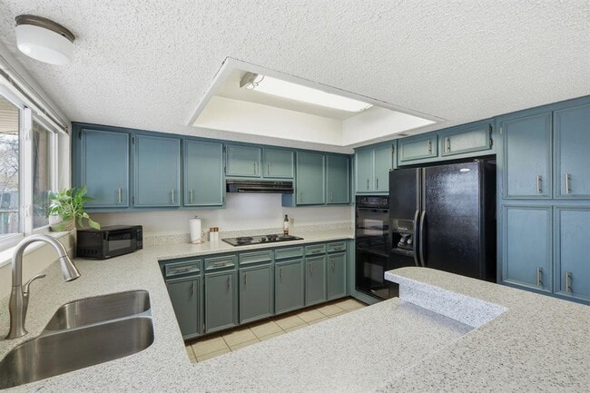 Photo - 1007 Lime Rock Dr