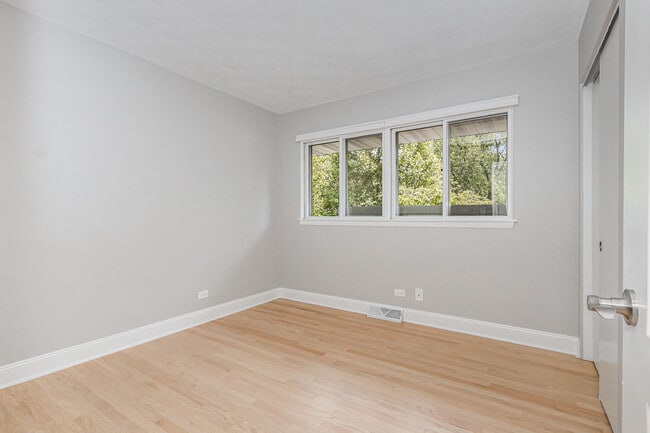 Photo - 29 Robin Hill Dr