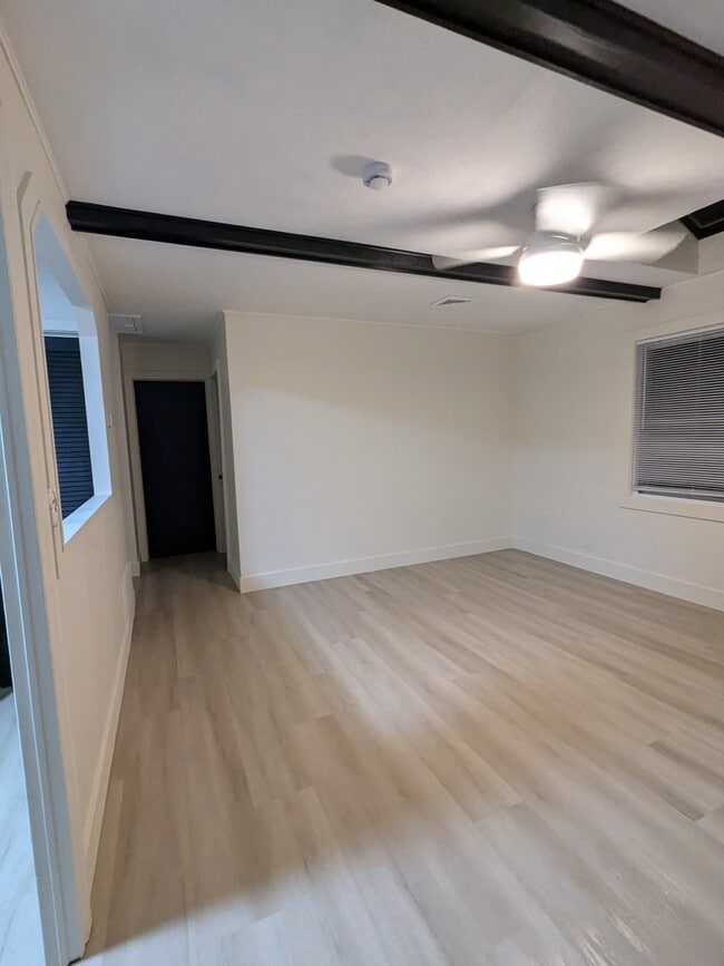 Photo - 13 Ludlow Rd Apartments Unit B