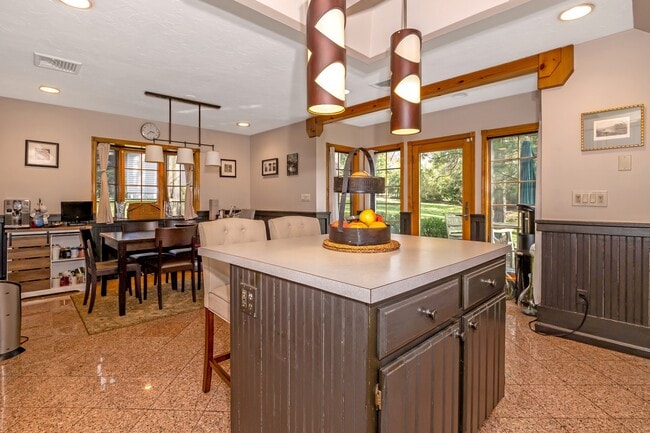 Photo - 16 Faraway Rd