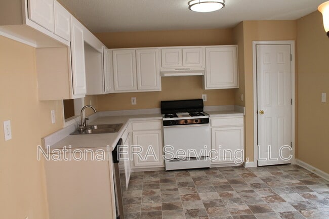 Photo - 344 Wesley Mill Pl