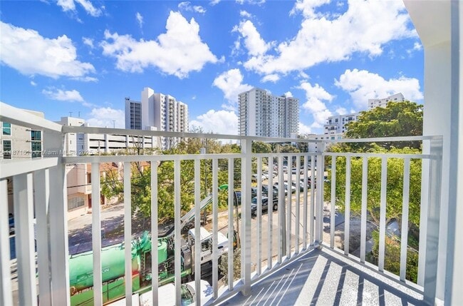 Photo - 1536 NW 15th Ave Unit 306