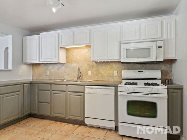 Photo - 2712 S Hazel Ct