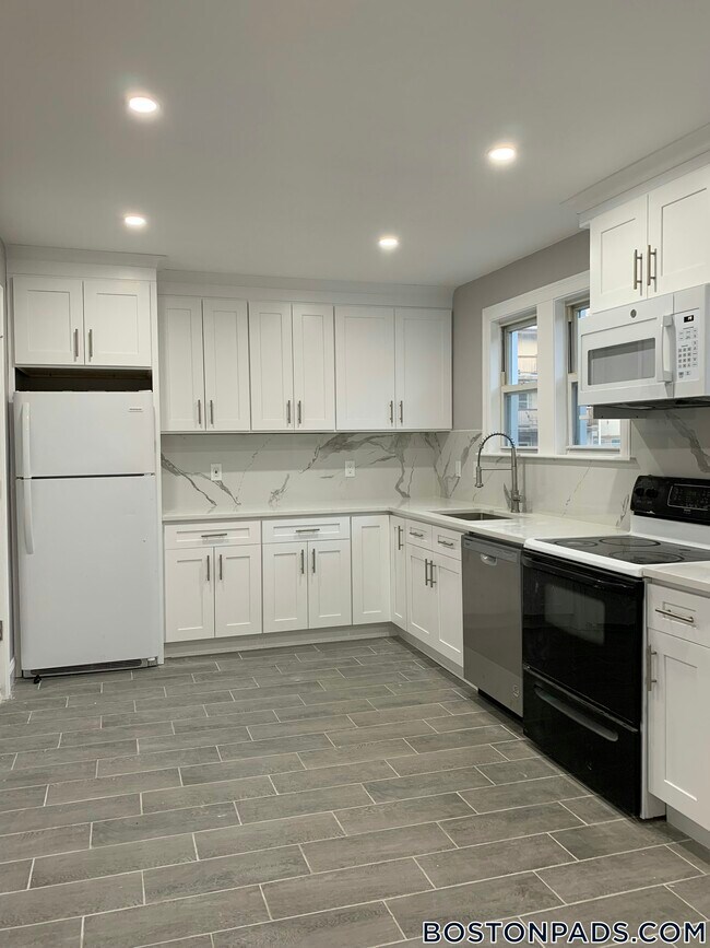 113 Lanark Rd