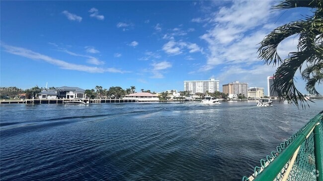 Building Photo - 2001 S Ocean Dr Unit 33 Rental