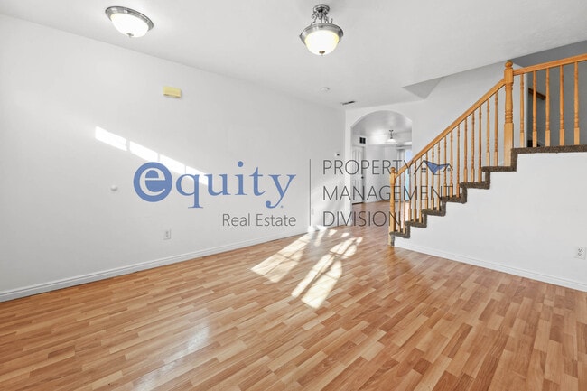 Photo - 377 E Newsome Park Ln