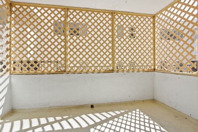 Photo - 1237 Berkeley St Unidad 2